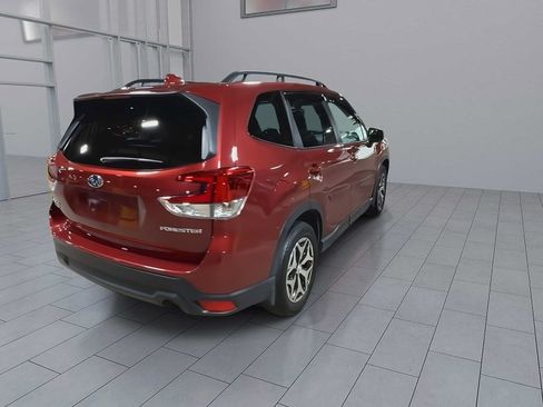 Used 2023 Subaru Forester Premium AWD/4WD image 8