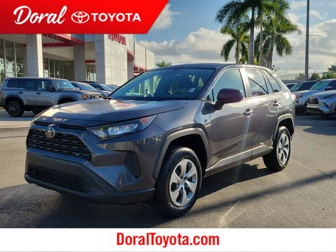 Used 2022 Toyota RAV4 LE image 1
