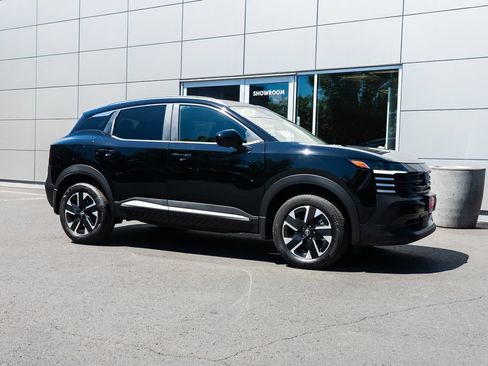 New 2026 Nissan Kicks SV AWD/4WD image 29