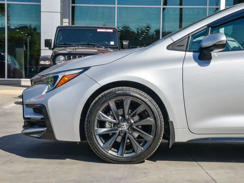 Used 2023 Toyota Corolla SE w/ SE Premium Package image 10