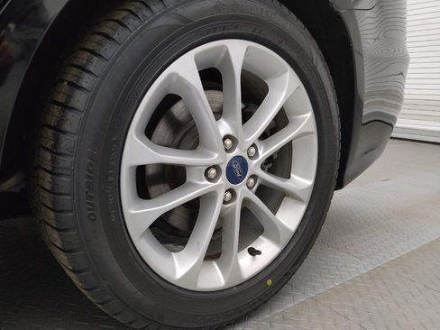 Used 2019 Ford Fusion SE image 31