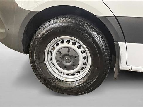 Used 2025 Mercedes-Benz Sprinter 2500 image 19