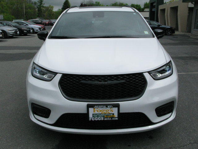 Used 2025 Chrysler Pacifica Limited FWD image 12