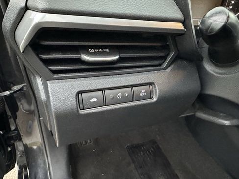 Used 2022 Nissan Altima 2.5 SV image 17