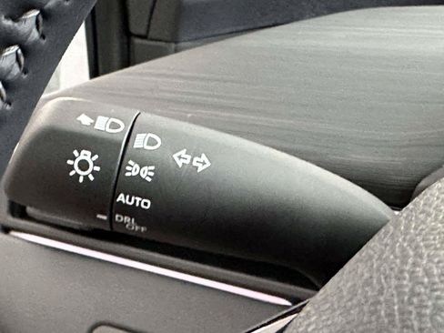 Certified 2026 Toyota C-HR AWD/4WD image 29