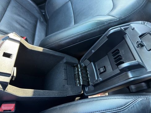 Used 2016 Ford Explorer XLT w/ Equipment Group 202A image 43