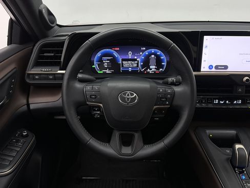 Used 2023 Toyota Crown w/ Advanced Technology Package AWD/4WD image 30