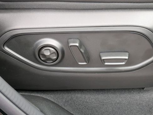 New 2025 Jeep Grand Cherokee Limited w/ Black Appearance Package image 71