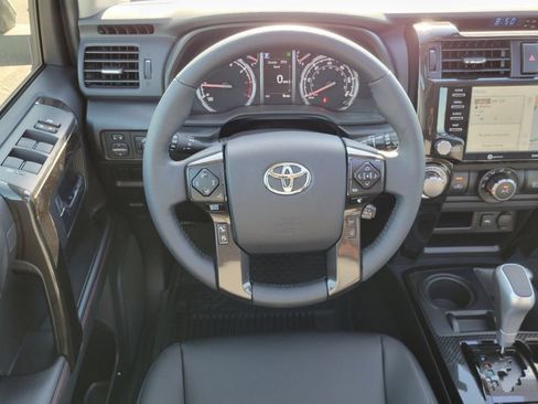 Used 2023 Toyota 4Runner TRD Off-Road Premium w/ Moonroof Package AWD/4WD image 22