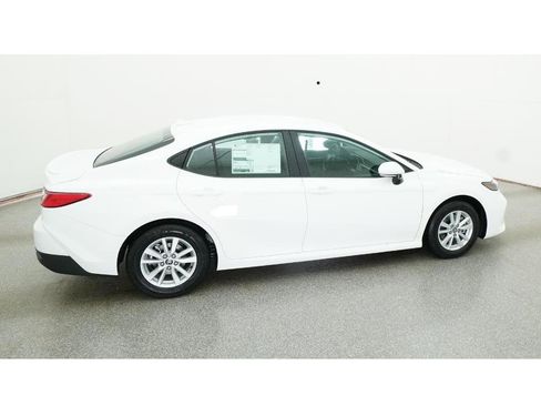 New 2026 Toyota Camry LE image 10