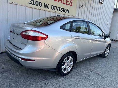 Used 2015 Ford Fiesta SE FWD image 6