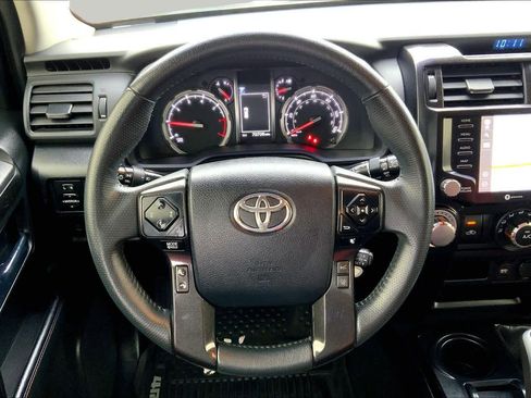 Used 2020 Toyota 4Runner TRD Off-Road AWD/4WD image 6