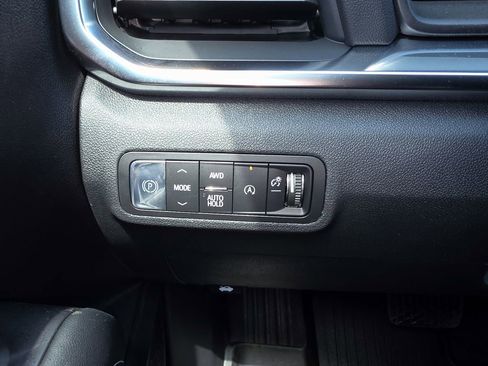 New 2026 GMC Terrain Denali w/ LPO, Floor Liner Package AWD/4WD image 27