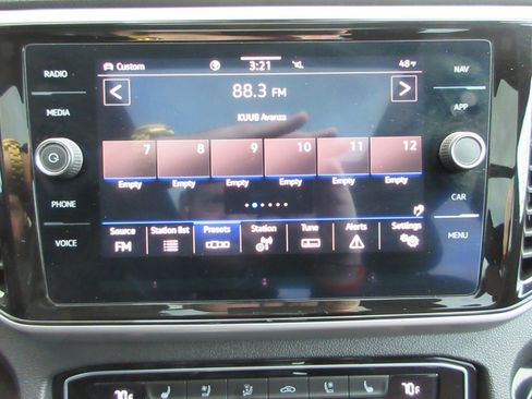 Used 2022 Volkswagen Atlas Cross Sport SEL Premium R-Line image 45