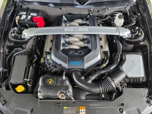 Used 2011 Ford Mustang GT Premium w/ 401A Rapid Spec Order Code RWD image 7