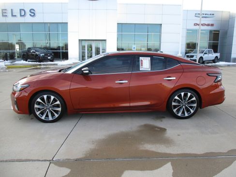 Used 2021 Nissan Maxima Platinum w/ Sport Mat Group image 3