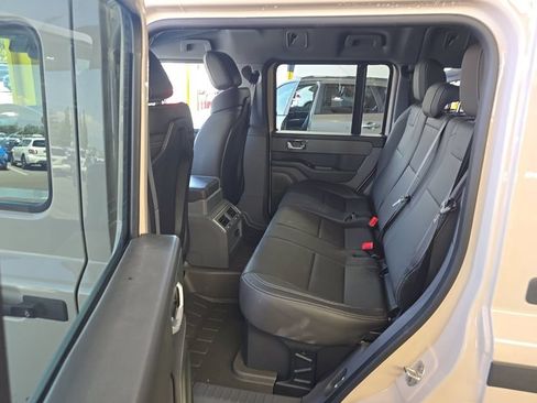 Used 2025 INEOS Grenadier Station Wagon AWD/4WD image 3