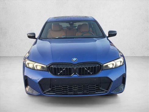 New 2026 BMW 330i Sedan w/ M Sport Package RWD image 5