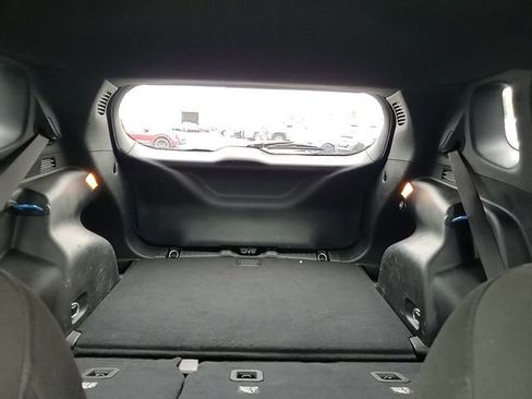 Used 2023 Jeep Compass Sport image 25