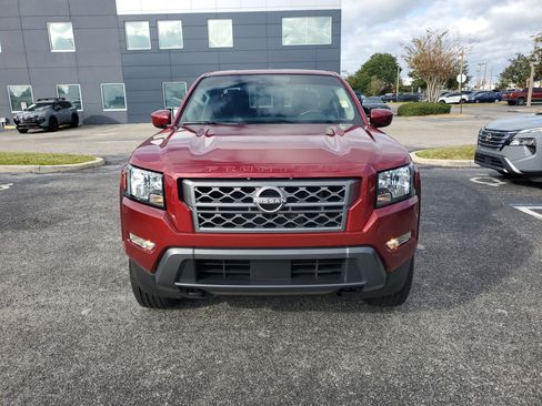 Certified 2022 Nissan Frontier SV image 2