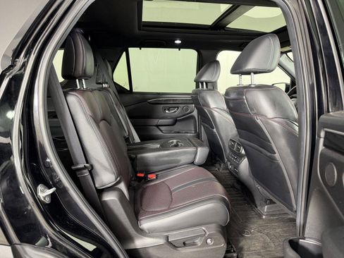 Used 2025 Honda Pilot Black Edition image 16