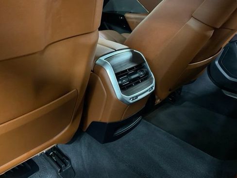 Certified 2023 BMW 760i xDrive AWD/4WD image 18