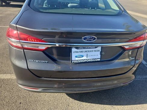 Used 2017 Ford Fusion SE FWD image 7