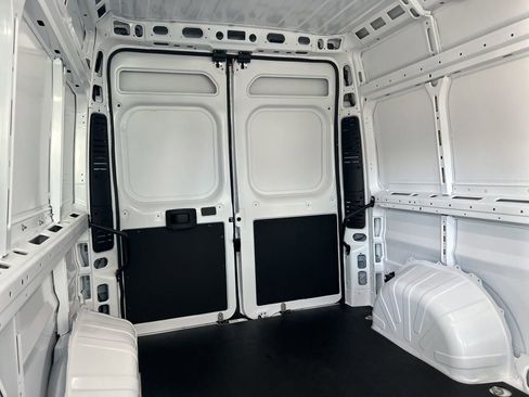 New 2026 RAM ProMaster 2500 w/ Convenience Group image 27