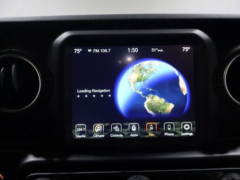 Used 2022 Jeep Wrangler Unlimited Sahara w/ Cold Weather Group image 27