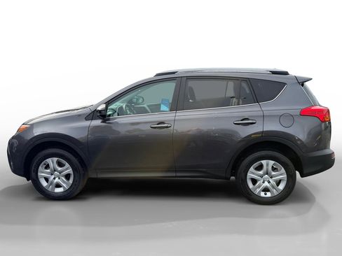 Used 2014 Toyota RAV4 LE AWD/4WD image 2