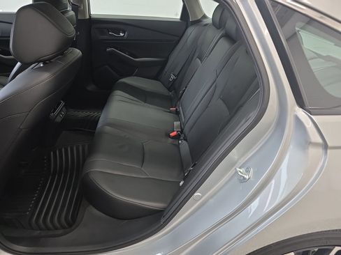 Used 2024 Honda Accord Touring image 15