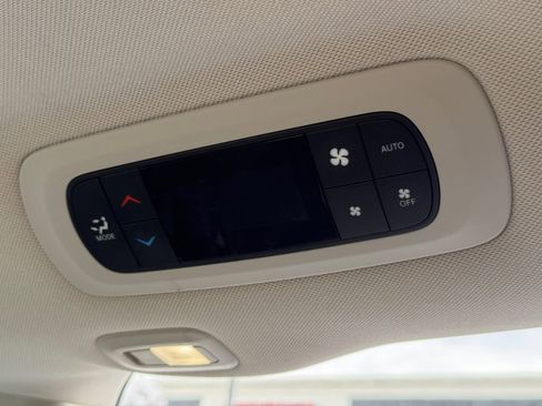 Used 2019 Chrysler Pacifica Touring-L Plus w/ Advanced Safetytec Group image 23