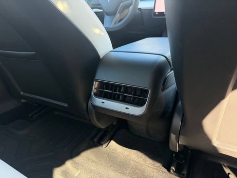 Used 2022 Tesla Model 3 RWD image 15
