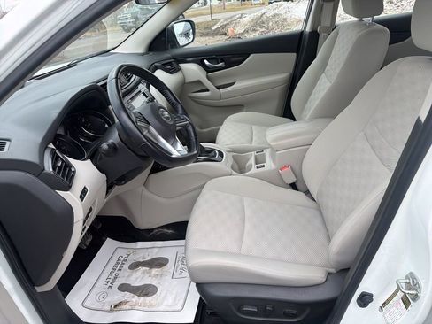 Used 2019 Nissan Rogue Sport SV w/ Technology Package image 11