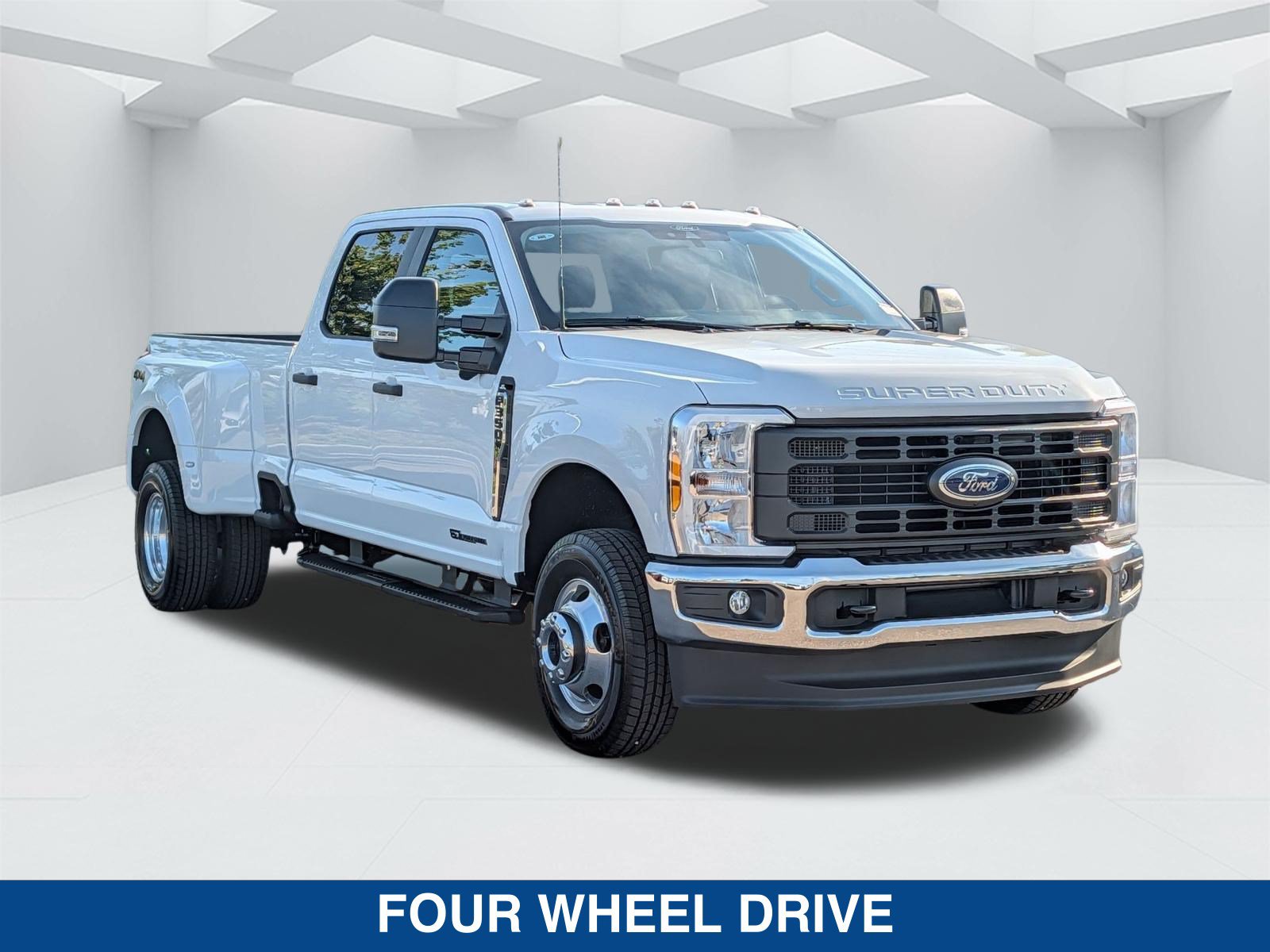 New 2026 Ford F350 XL w/ 360-Degree Camera Package AWD/4WD image 3