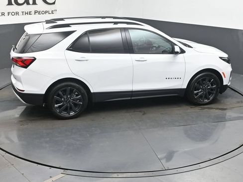 Certified 2024 Chevrolet Equinox RS FWD image 39