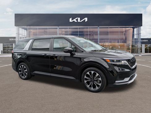 Certified 2024 Kia Carnival EX FWD image 1