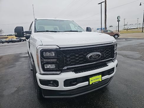 New 2026 Ford F350 XLT w/ XLT Premium Package AWD/4WD image 4