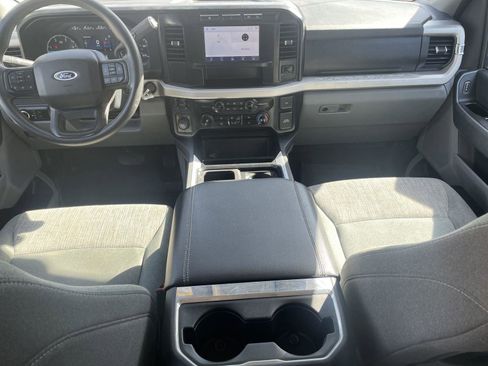 Used 2024 Ford F250 XLT w/ FX4 Off-Road Package image 19
