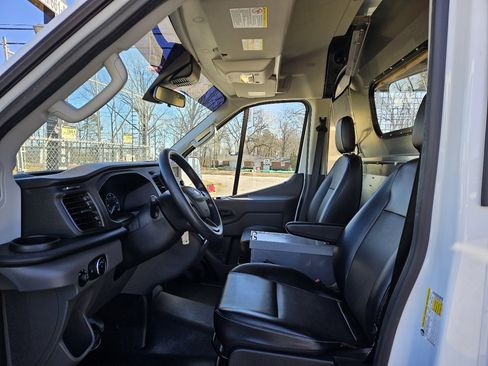 Used 2020 Ford Transit 250 Medium Roof w/ Load Area Protection Package image 11