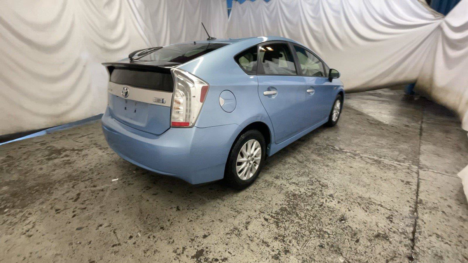 Used 2012 Toyota Prius Prime Plug-In Hybrid FWD image 5