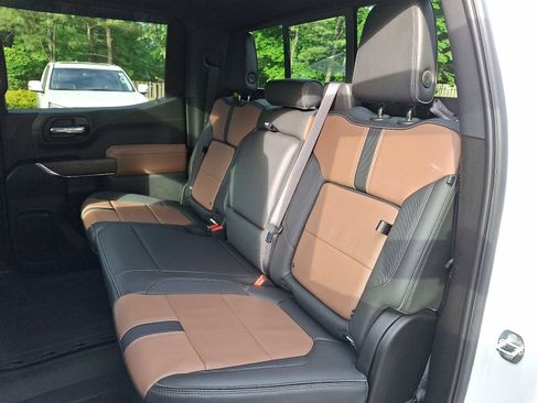 Used 2022 Chevrolet Silverado 1500 High Country AWD/4WD image 8