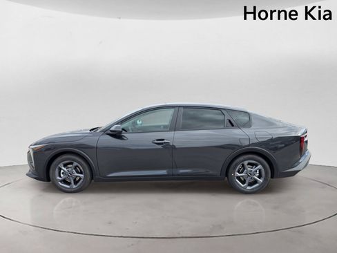 New 2026 Kia K4 FWD image 6