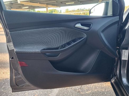 Used 2013 Ford Focus SE image 22