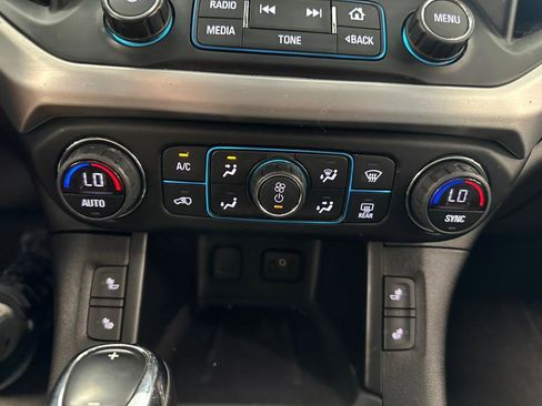 Used 2018 GMC Acadia SLT image 54