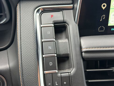 Used 2024 GMC Yukon XL AT4 w/ AT4 Premium Plus Package image 16