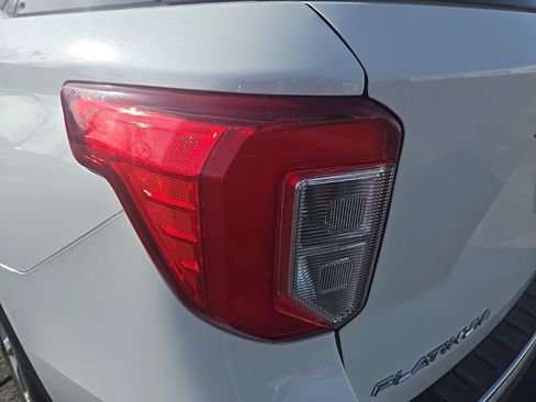 Used 2023 Ford Explorer Platinum w/ Technology Package image 35