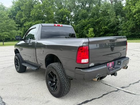 Used 2019 RAM 1500 Express w/ Express Value Package AWD/4WD image 7