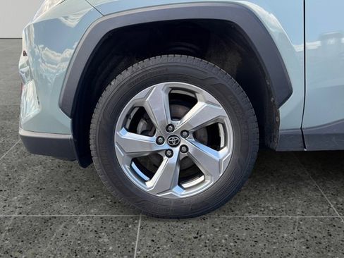 Used 2021 Toyota RAV4 XLE Premium AWD/4WD image 14