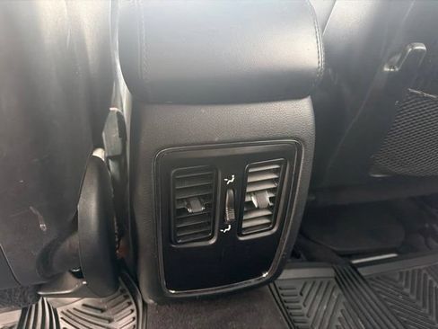 Used 2018 Jeep Grand Cherokee Laredo AWD/4WD image 18